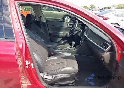 2019 Kia Optima S из США, поврежденный, VIN 5XXGT4L32KG368152